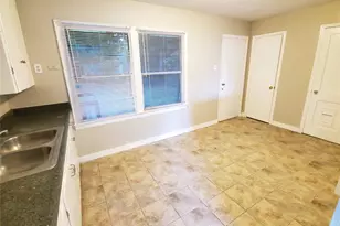 5318 Doulton Dr, Houston, TX 77033 - Photo 11