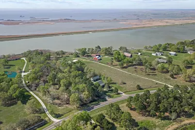 3514 S Main Street, Anahuac, TX 77514 - Photo 3