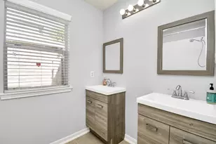 16827 Dunbar Grove Ct, Sugar Land, TX 77498 - Photo 19