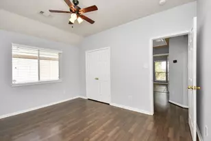 16827 Dunbar Grove Ct, Sugar Land, TX 77498 - Photo 17