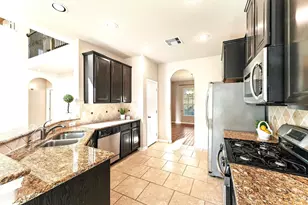 91 West Wading Pond Circle, The Woodlands, TX 77375 - Photo 15