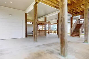 972 Bahama Dr, Crystal Beach, TX 77650 - Photo 35