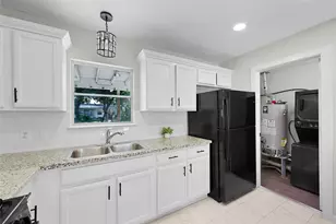 5926 Belneath St, Houston, TX 77033 - Photo 5