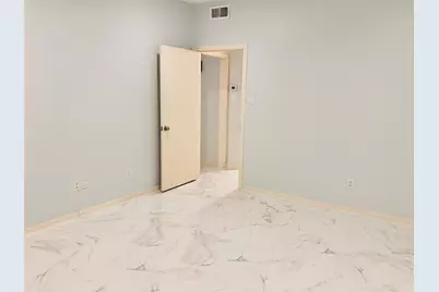 11711 Memorial Drive #83, Houston, TX 77024 - Photo 11