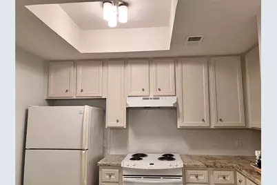 11711 Memorial Drive #83, Houston, TX 77024 - Photo 9