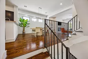 1810 Ridgewood St, Houston, TX 77006 - Photo 3