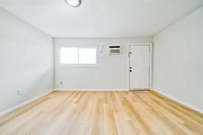 1424 Marshall Street #9, Houston, TX 77006 - Photo 9