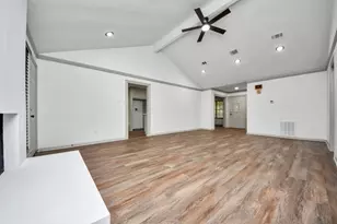 16011 Sierra Grande Dr, Houston, TX 77083 - Photo 7