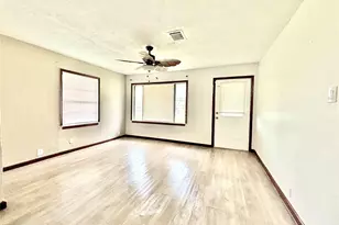 8038 Woodlyn Rd, Houston, TX 77028 - Photo 3