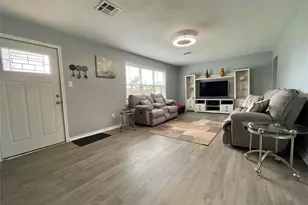 1116 Lake St, Clute, TX 77531 - Photo 9