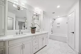 12519 Burgoyne Dr, Houston, TX 77077 - Photo 17
