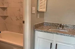 11722 Teaneck Dr, Houston, TX 77089 - Photo 5