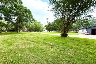 8415 Schiro Rd, Hitchcock, TX 77563 - Photo 7