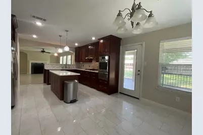 17110 Fairway Glen Court, Sugar Land, TX 77498 - Photo 9