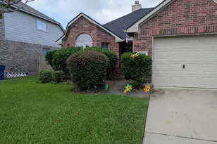 8005 Big Oak Dr, Texas City, TX 77591 - Photo 3