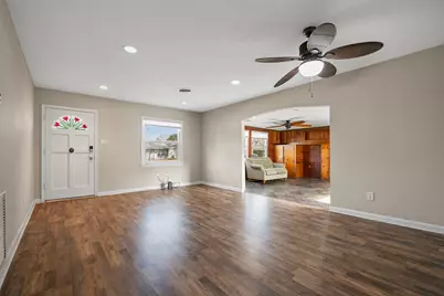 115 Marlin Avenue, Galveston, TX 77550 - Photo 5