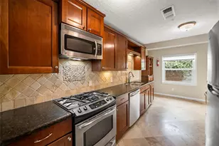 115 Marlin Ave, Galveston, TX 77550 - Photo 15