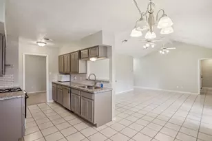 722 Princeton Ln, Deer Park, TX 77536 - Photo 9