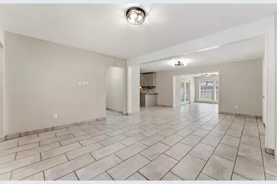 3307 Roaming Woods Ln, Spring, TX 77380 - Photo 11