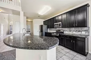 366 Lake Line Dr, Alvin, TX 77511 - Photo 9