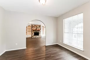 2811 26th St, Dickinson, TX 77539 - Photo 5