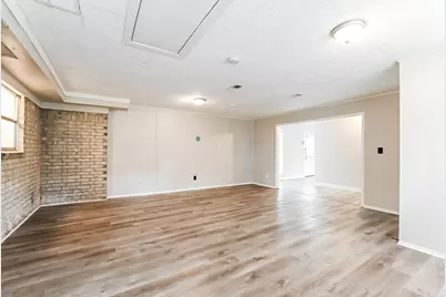 2811 26th Street, Dickinson, TX 77539 - Photo 9