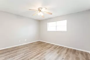 2811 26th St, Dickinson, TX 77539 - Photo 15