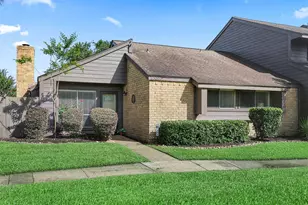 2333 Broadlawn Dr, Houston, TX 77058 - Photo 3