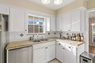 2310 Droxford Drive, Houston, TX 77008 - Photo 9