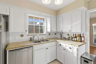 2310 Droxford Dr, Houston, TX 77008 - Photo 11