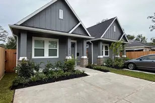726 Woolworth St, Houston, TX 77020 - Photo 1