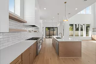 8021 Turquoise Ln, Houston, TX 77055 - Photo 23