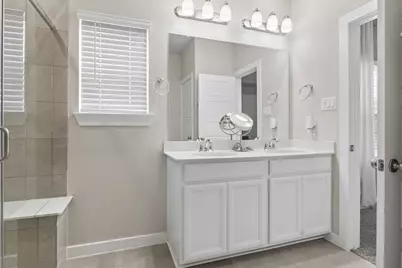 8519 Rising Stream Drive, Houston, TX 77063 - Photo 17