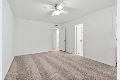 12966 Trail Hollow Drive #2960, Houston, TX 77079 - Photo 23