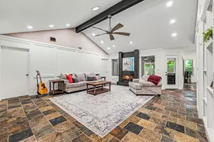 142 S Park Dr, Conroe, TX 77356 - Photo 5