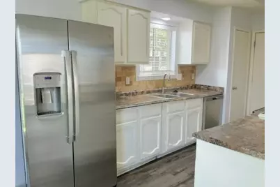 2835 Pilgrims Point Drive, Webster, TX 77598 - Photo 5