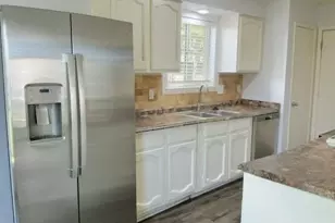 2835 Pilgrims Point Dr, Webster, TX 77598 - Photo 5