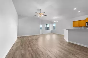 3416 Silvercrest Dr, Texas City, TX 77591 - Photo 3