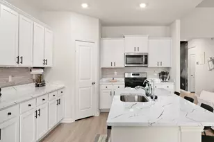 14209 Freeboard Dr, Texas City, TX 77510 - Photo 11