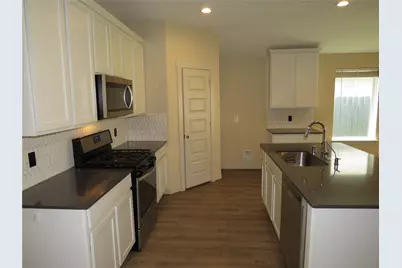 13337 Silver Egret Lane, Texas City, TX 77568 - Photo 3