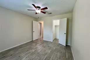 11842 S Fairhollow Ln, Houston, TX 77043 - Photo 13