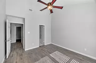 9803 Club Creek Dr, Houston, TX 77036 - Photo 13