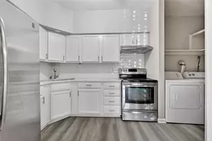 9803 Club Creek Dr, Houston, TX 77036 - Photo 7