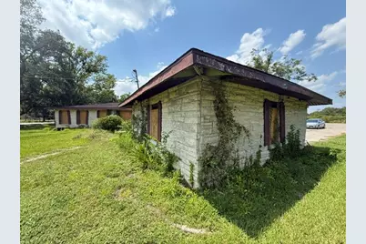 1513 County Road 210, Angleton, TX 77515 - Photo 23