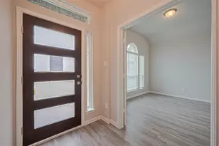 2123 Spring Hollow Dr, Baytown, TX 77521 - Photo 3