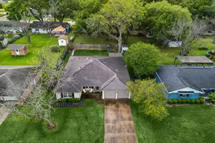 606 Kyle St, Sugar Land, TX 77478 - Photo 35