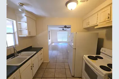 409 Commerce Street, Tomball, TX 77375 - Photo 5