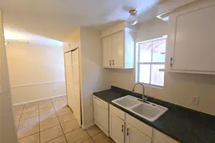 409 Commerce St, Tomball, TX 77375 - Photo 19