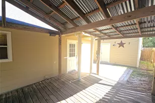 409 Commerce St, Tomball, TX 77375 - Photo 21