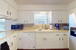 4826 Waynesboro Dr, Houston, TX 77035 - Photo 11